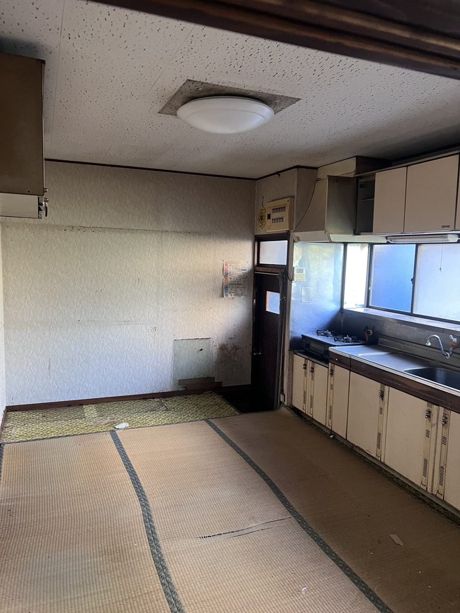 作業後：残置物をすべて搬出し、清掃まで整えた室内（合同会社CREDO 横浜市）
